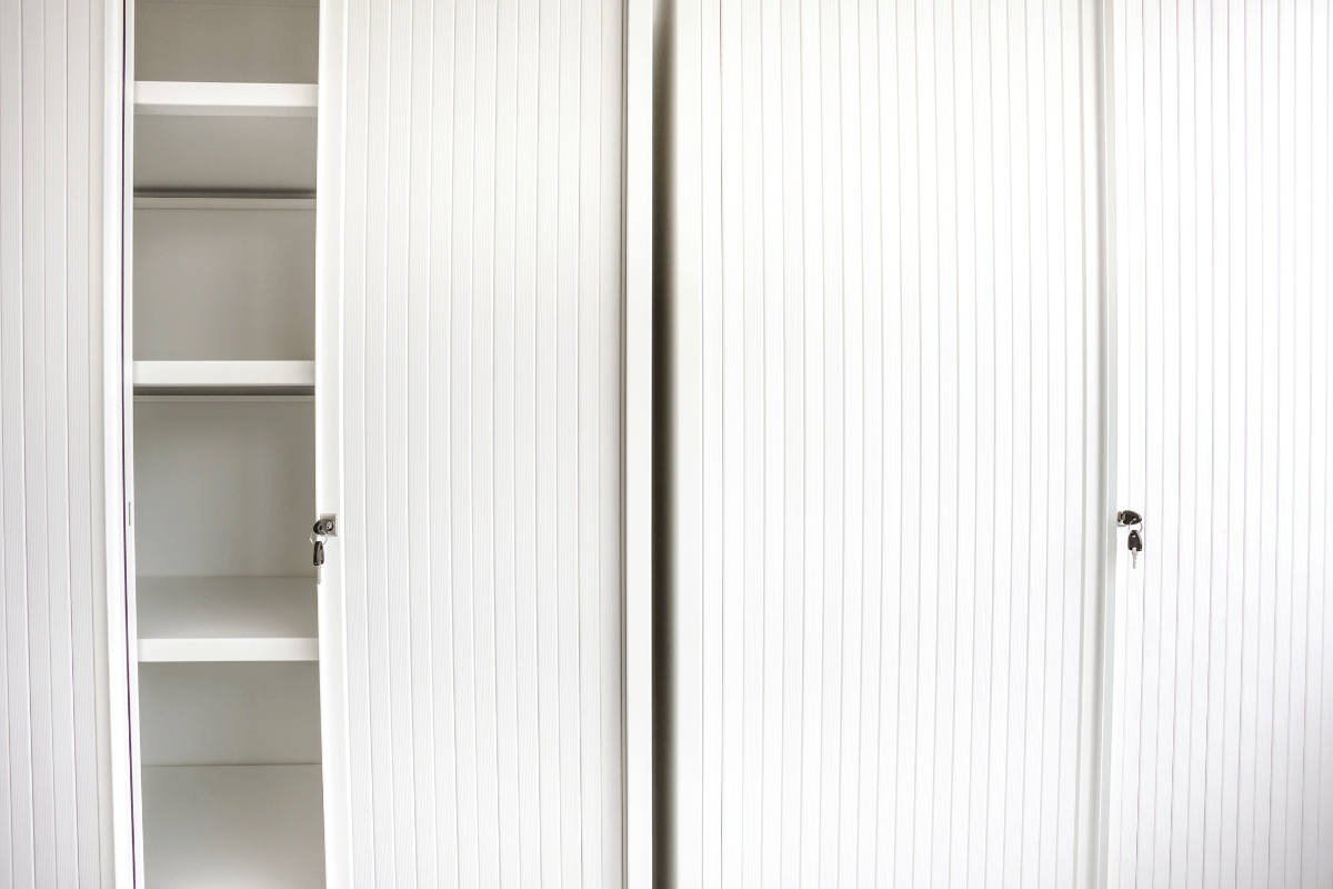 3-moveis-com-portas-de-correr-para-economizar-area-util